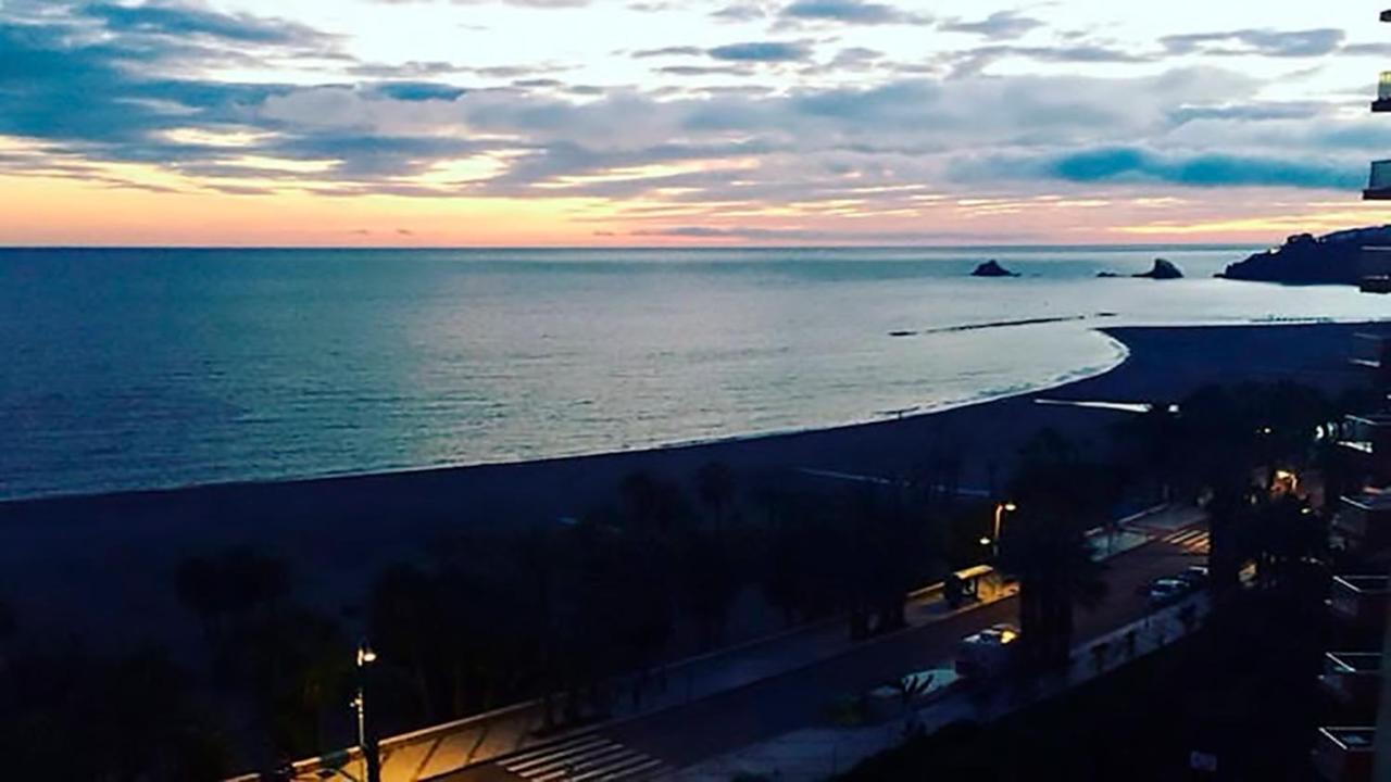Apartamento En La Playa Con Vistas De Ensueno Almuñécar Buitenkant foto